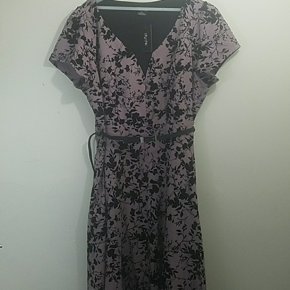 City Chic Dress - Picture 2 of 8